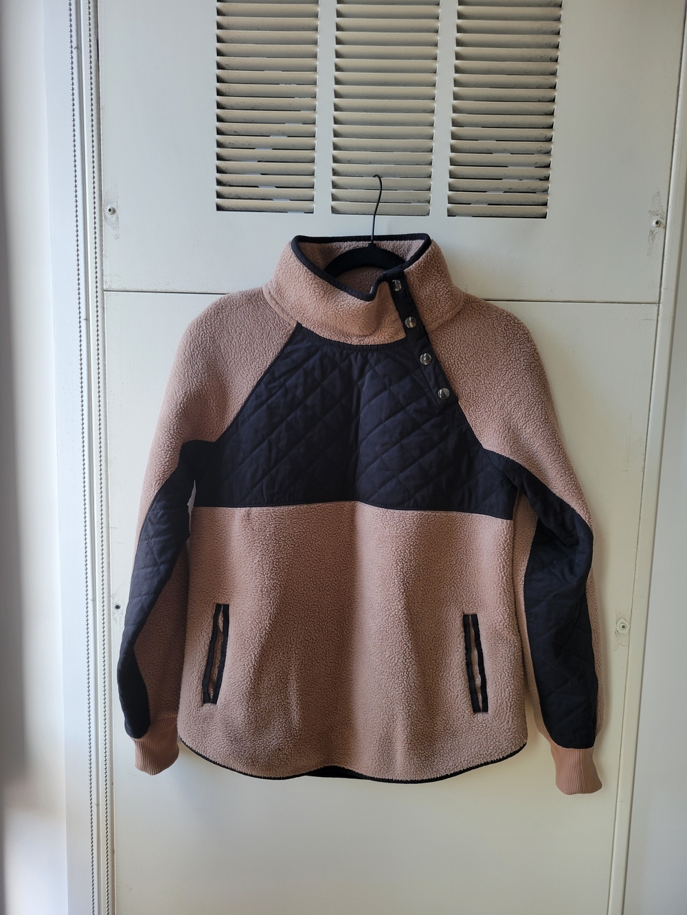 Abercrombie & Fitch Taupe and Black Quilted Sherpa Jacket
